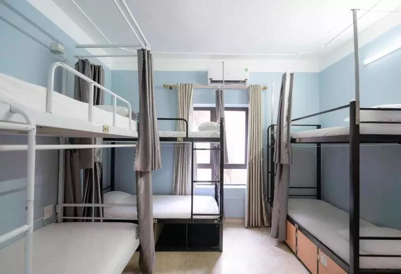 هتل Fancy Hostel And Bar