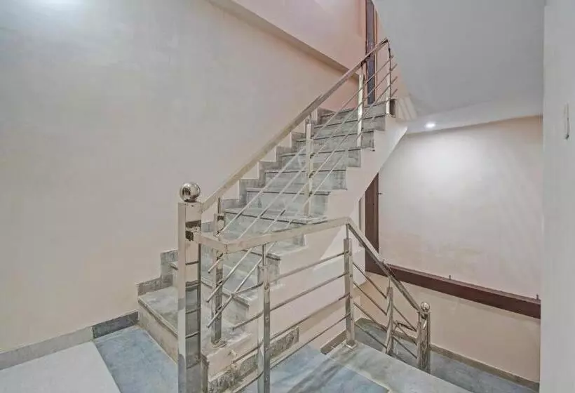 هتل O Shree Shyam Palace