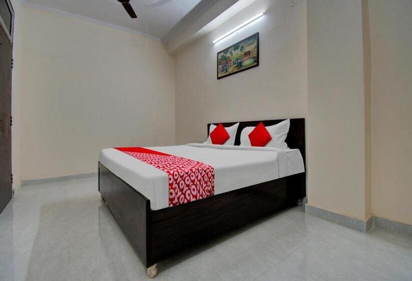 בית מלון כפרי O Shree Shyam Palace