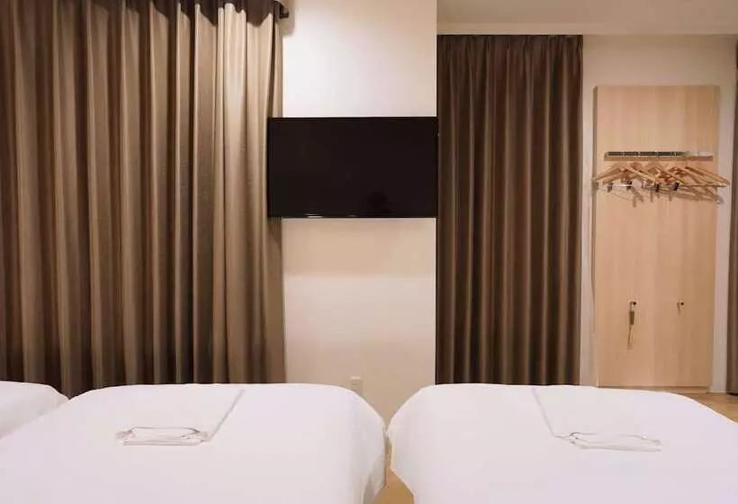 هتل Park Central Sakura