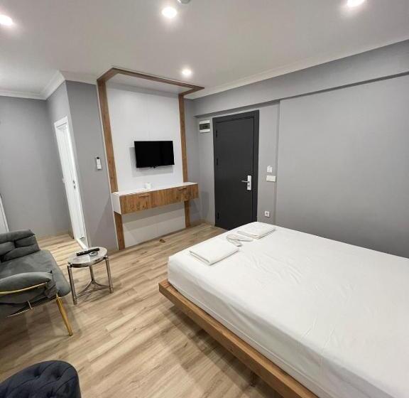 Hotel Sereni̇ty Sui̇t