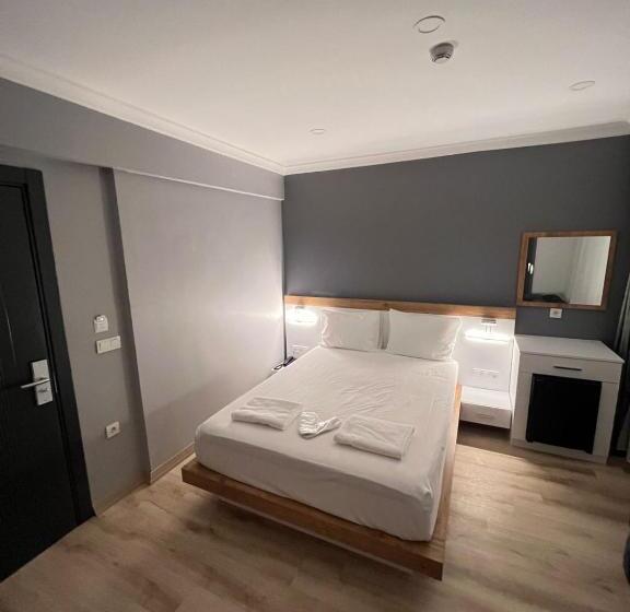 Hotel Sereni̇ty Sui̇t