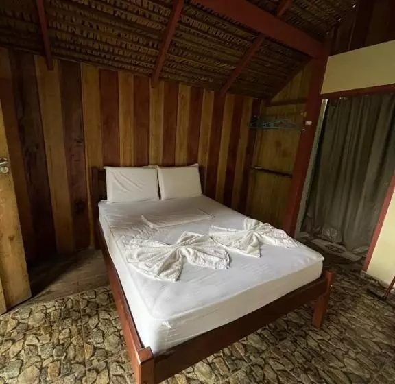 ホテル Trapiche Eco Amazon Lodge