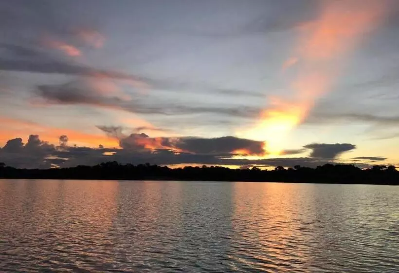 ホテル Trapiche Eco Amazon Lodge