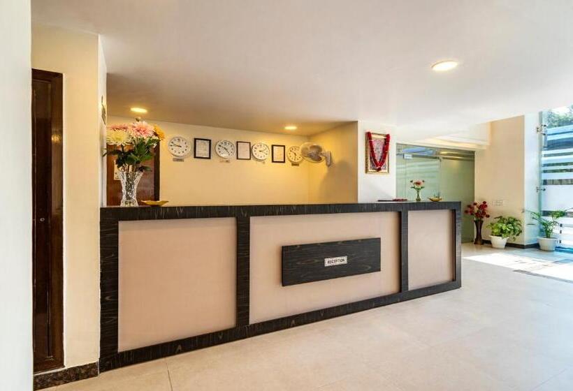 Hotel Treebo Premium Rose Mallow