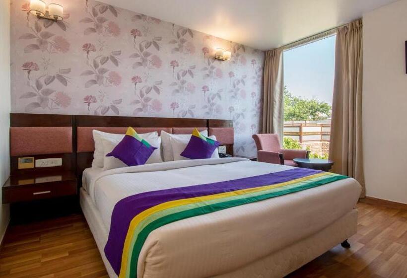 Hotel Treebo Premium Rose Mallow