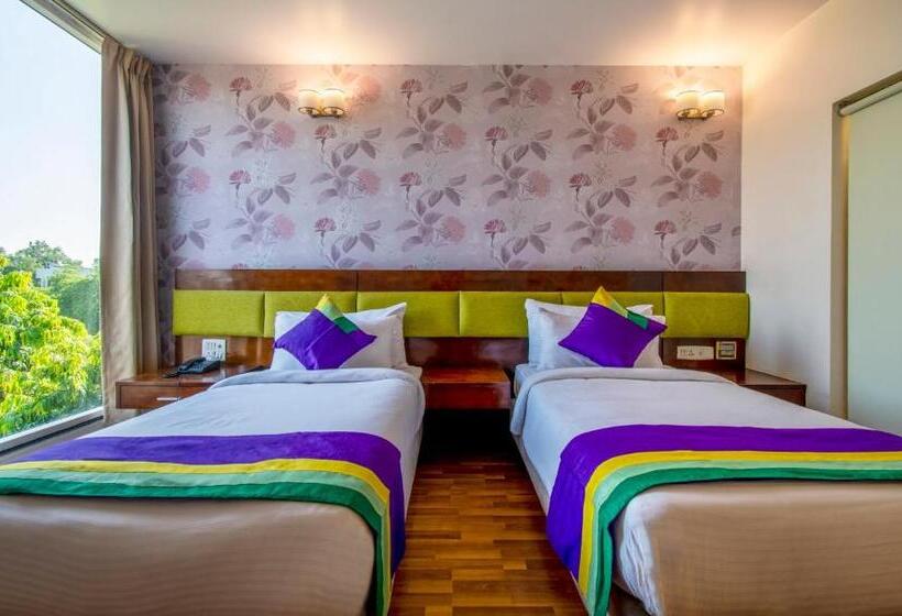 Hotel Treebo Premium Rose Mallow