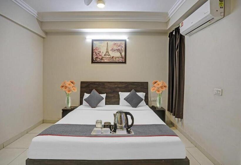 فندق Wish Leisure, Noida, Sector 104