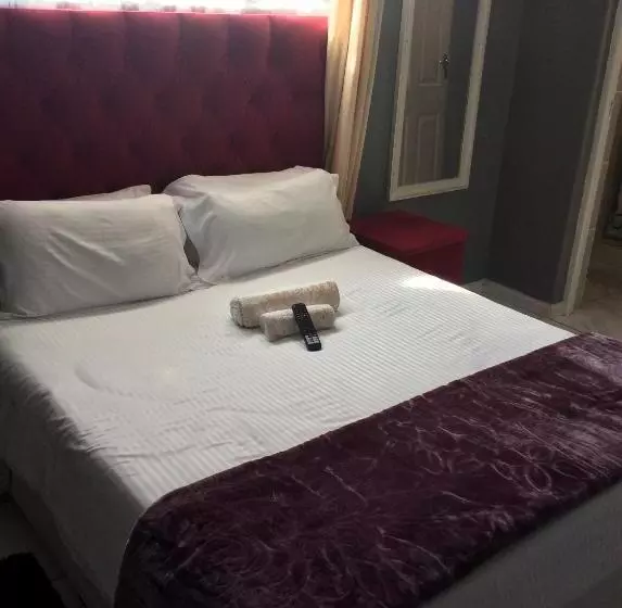 Majatalo De Capital Guest House