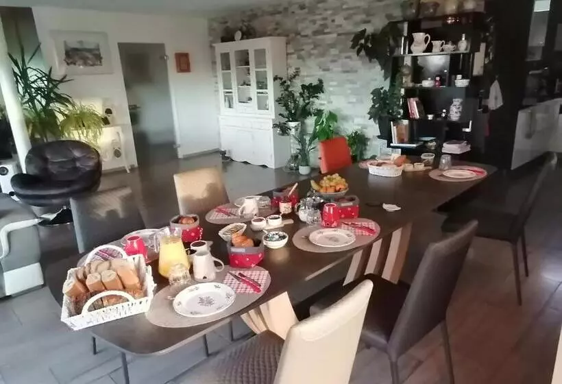ペンション Chambre Douillette Pour 2 à Bruyères   Proche Centre Et Randonnées   Fr 1 589 602