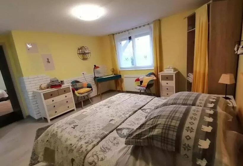 ペンション Chambre Douillette Pour 2 à Bruyères   Proche Centre Et Randonnées   Fr 1 589 602