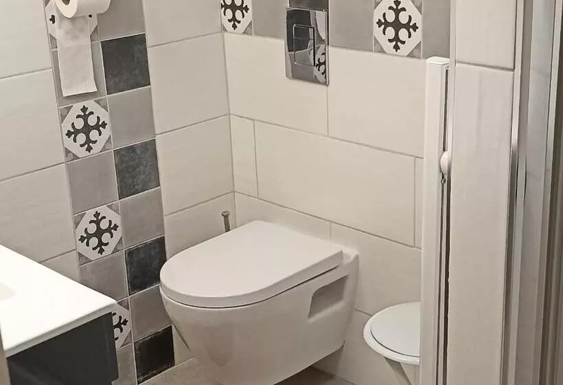 ペンション Chambre Douillette Pour 2 à Bruyères   Proche Centre Et Randonnées   Fr 1 589 602