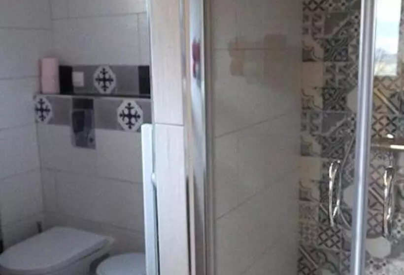ペンション Chambre Douillette Pour 2 à Bruyères   Proche Centre Et Randonnées   Fr 1 589 602