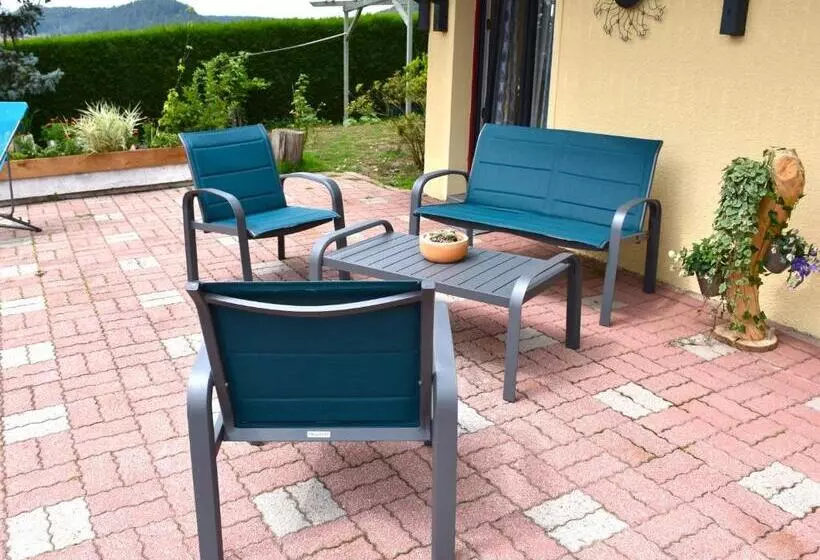 ペンション Chambre Douillette Pour 2 à Bruyères   Proche Centre Et Randonnées   Fr 1 589 602