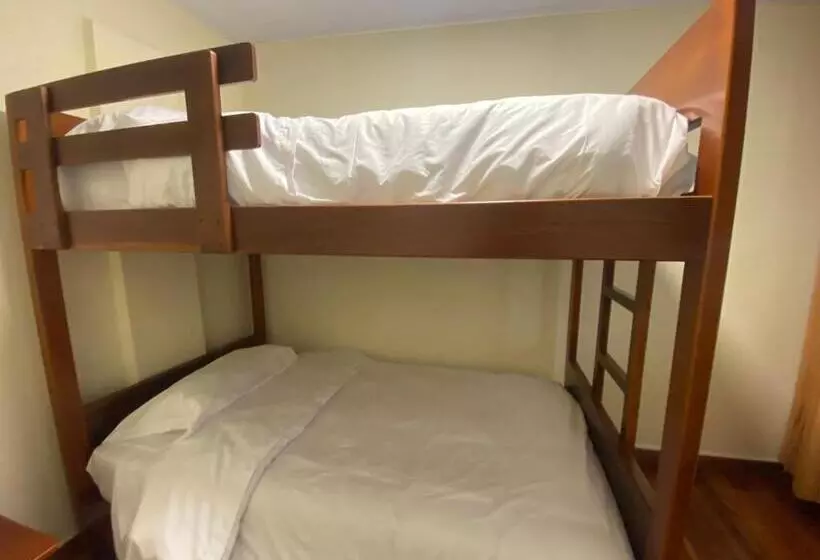ペンション Hostal Magdala
