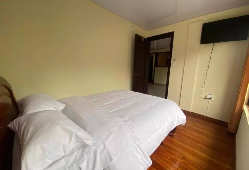 ペンション Hostal Magdala