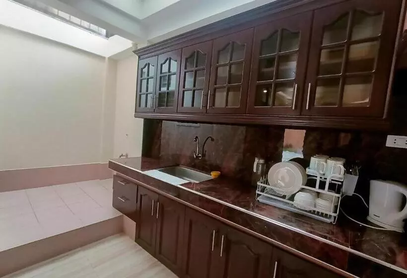 ペンション Raymundo Residence