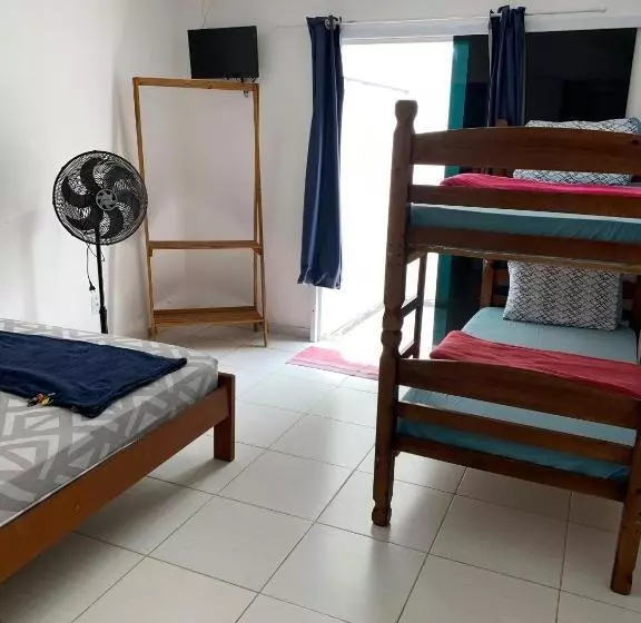 هاستل Aloha Suites