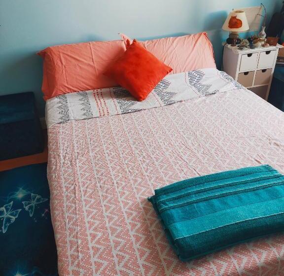 تختخواب و صبحانه L Escale De La Madeleine