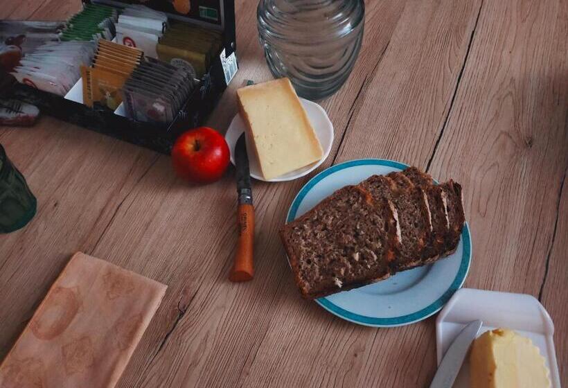 تختخواب و صبحانه L Escale De La Madeleine