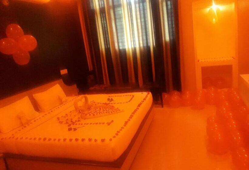 Evergreen Hotel & Restaurant Pvt . Ltd