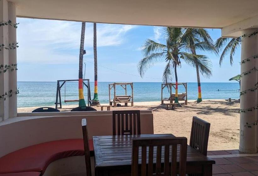 ホテル Beach Life Palomino & Beach Club