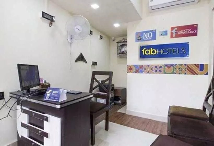 ホテル Fabexpress Orchid The Sky