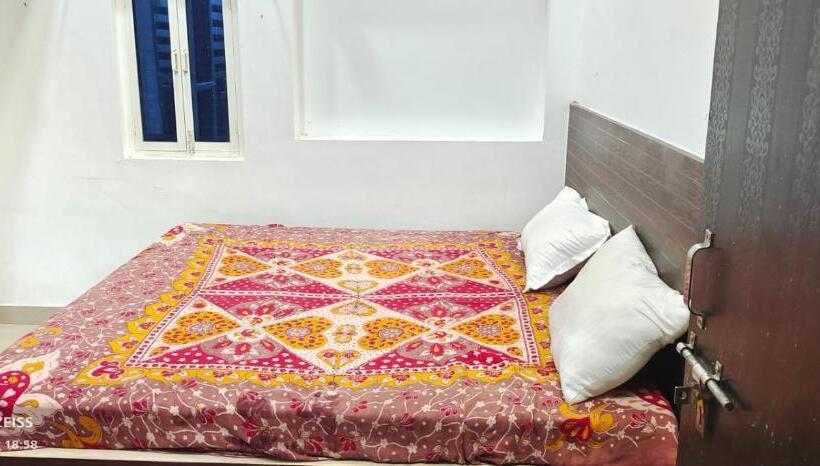 בית מלון כפרי Gopal Paying Guest House