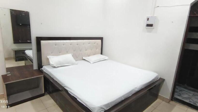 בית מלון כפרי Gopal Paying Guest House