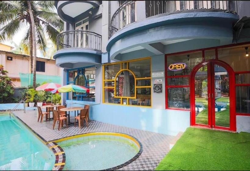 בית מלון כפרי Jolly Panda Goa