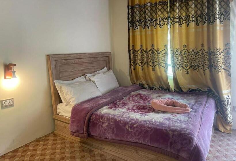 هتل Karakoram Highway Inn Hunza