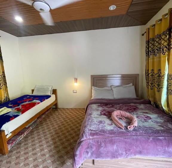 هتل Karakoram Highway Inn Hunza