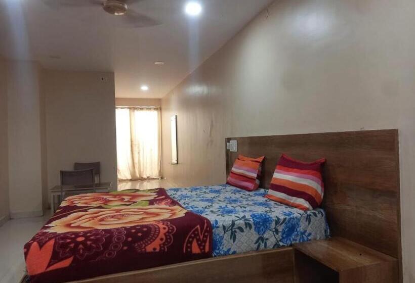 酒店 Sai Baba Palace