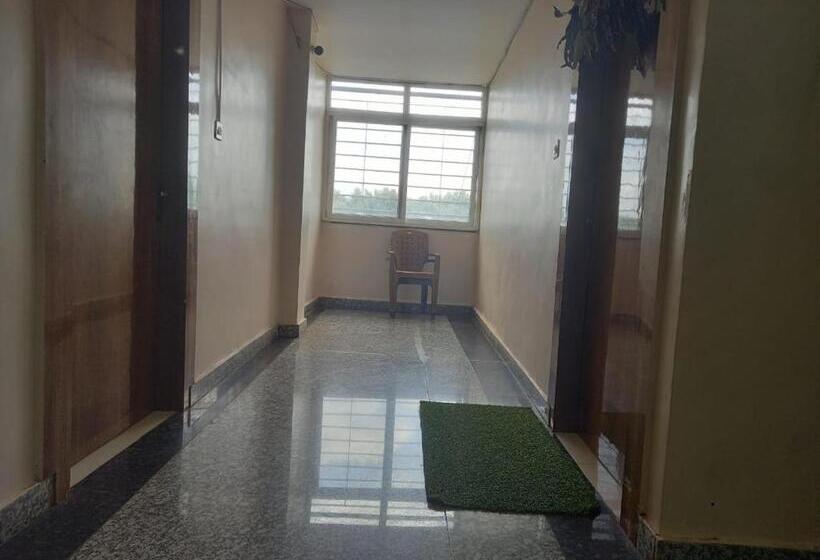 酒店 Sai Baba Palace