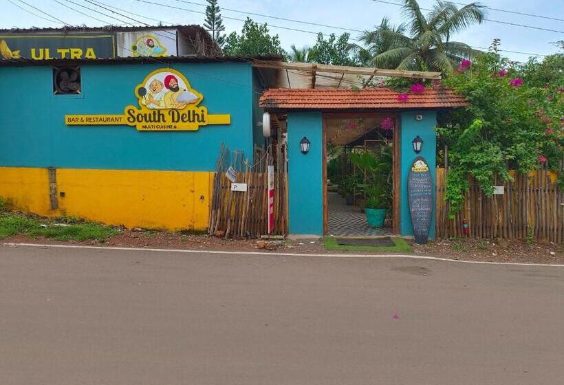 בית מלון כפרי South Delhi Restaurant And Resort