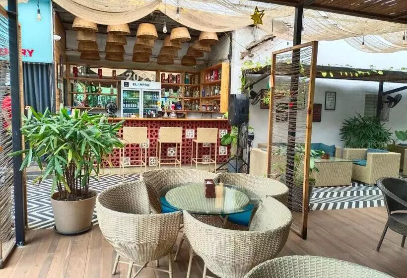 ホテル South Delhi Restaurant And Resort