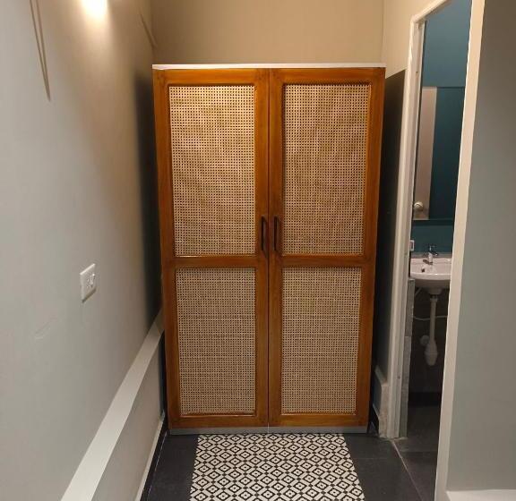 בית מלון כפרי South Delhi Restaurant And Resort