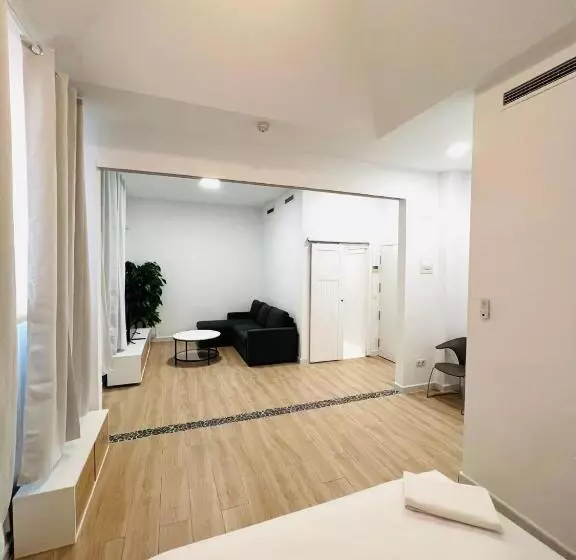 ホテル Suites Puente De Hierro