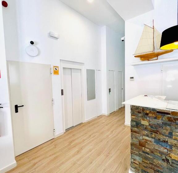 هتل Suites Puente De Hierro