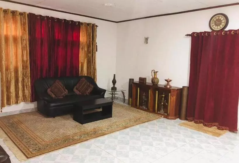 Majatalo Dana S Villa