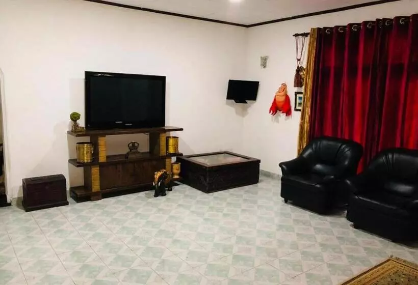 Majatalo Dana S Villa