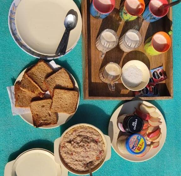 פנסיון The Tree Top Treehouse Jibhi