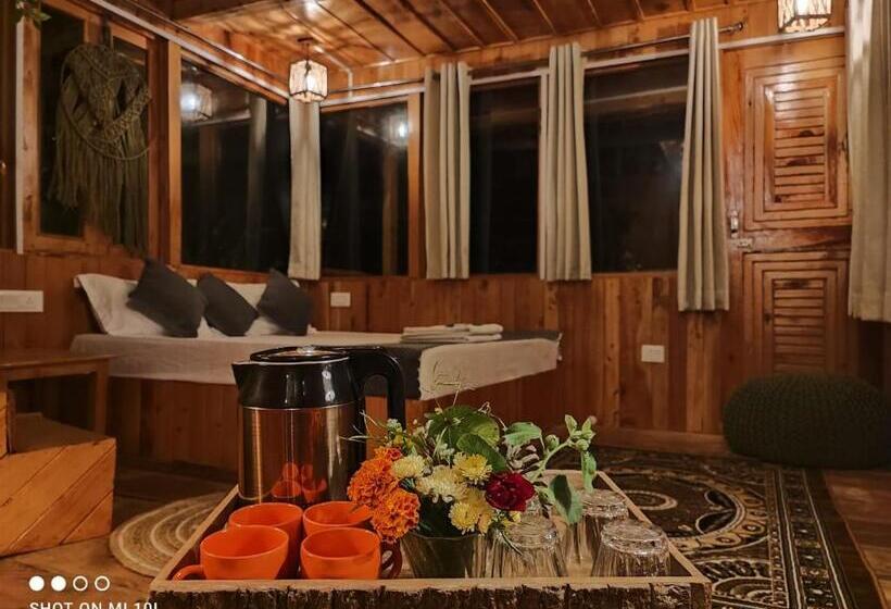 פנסיון The Tree Top Treehouse Jibhi