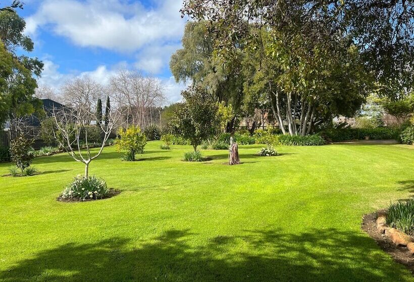 호텔 Convent At Koroit