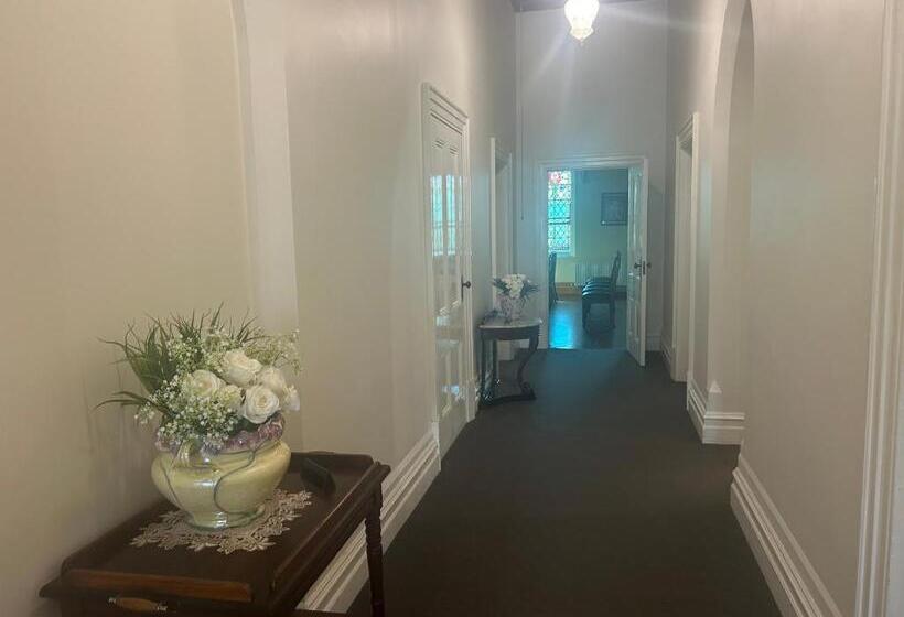 호텔 Convent At Koroit