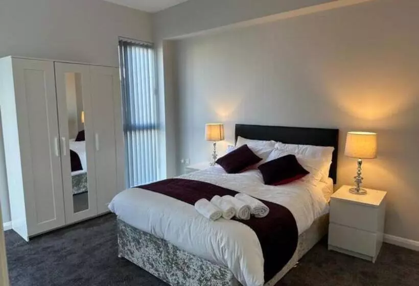 Hotelli Crystal Home