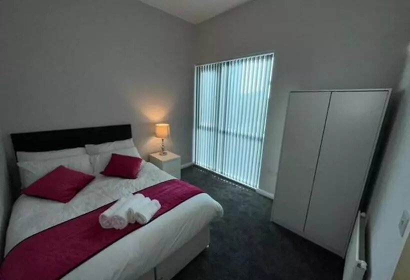 Hotelli Crystal Home