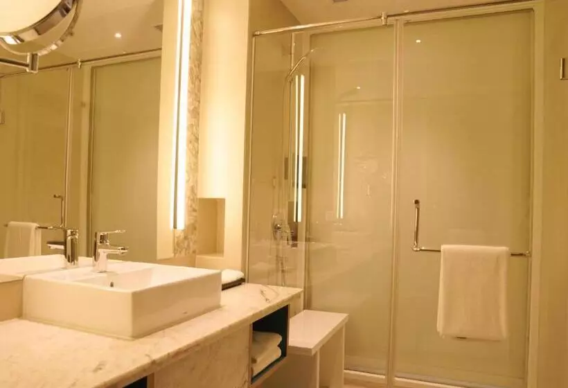 Hotelli Gokulam Grand Trivandrum