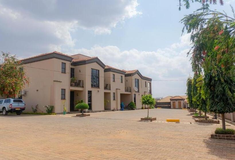 هتل Legacy Suites