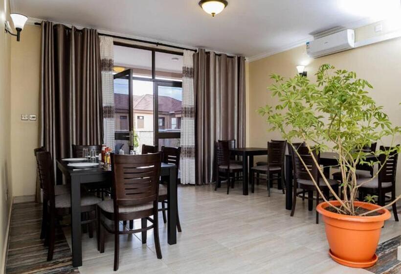 هتل Legacy Suites